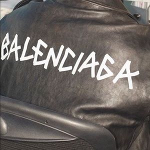 Meet your Posher, Derrick